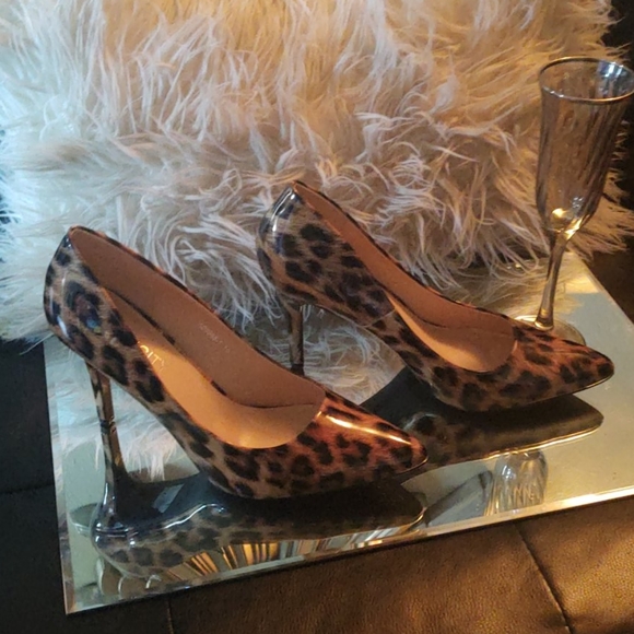 Shoes - Picture 2 of 2